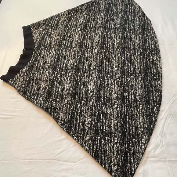 Banana Republic A-Line midi skirt - Picture 2 of 7